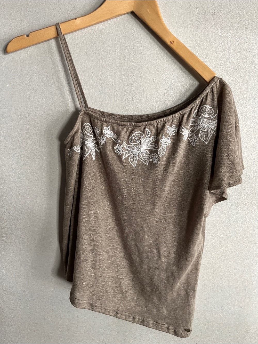 O’Neill Embroidered Linen One Shoulder Boho Top Large NWT Beachy